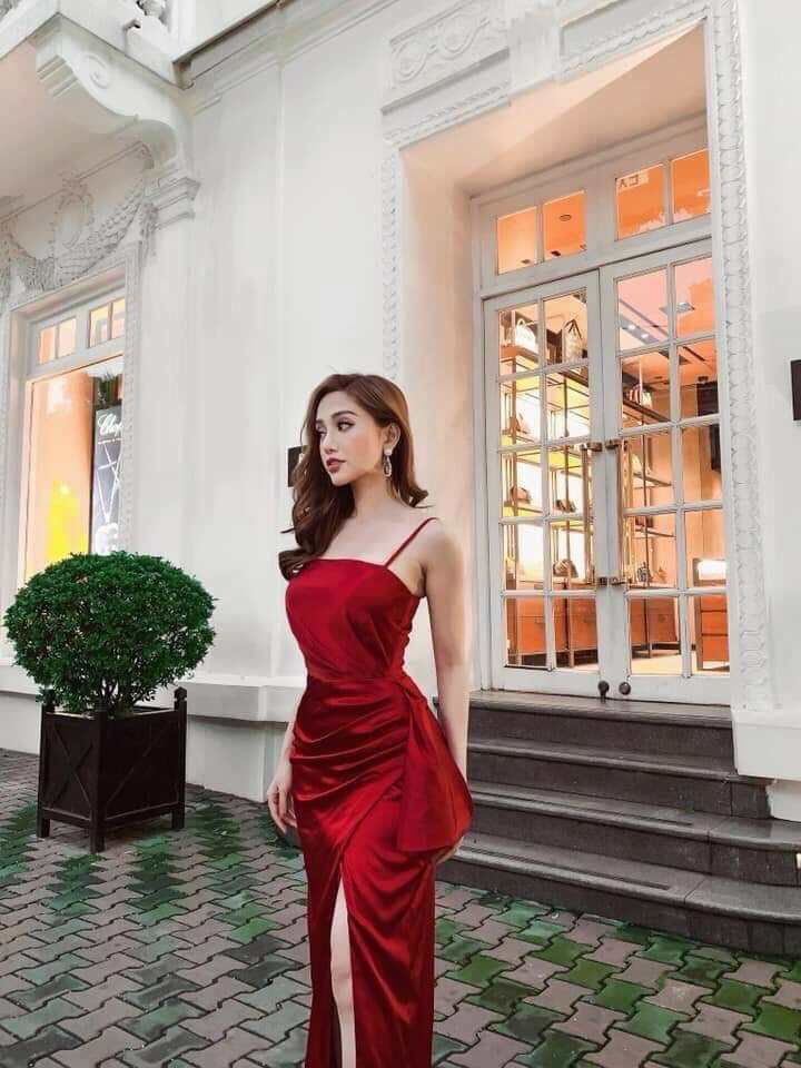 Đầm Dạ Hội Hai Dây Eo Cách Điệu - D426